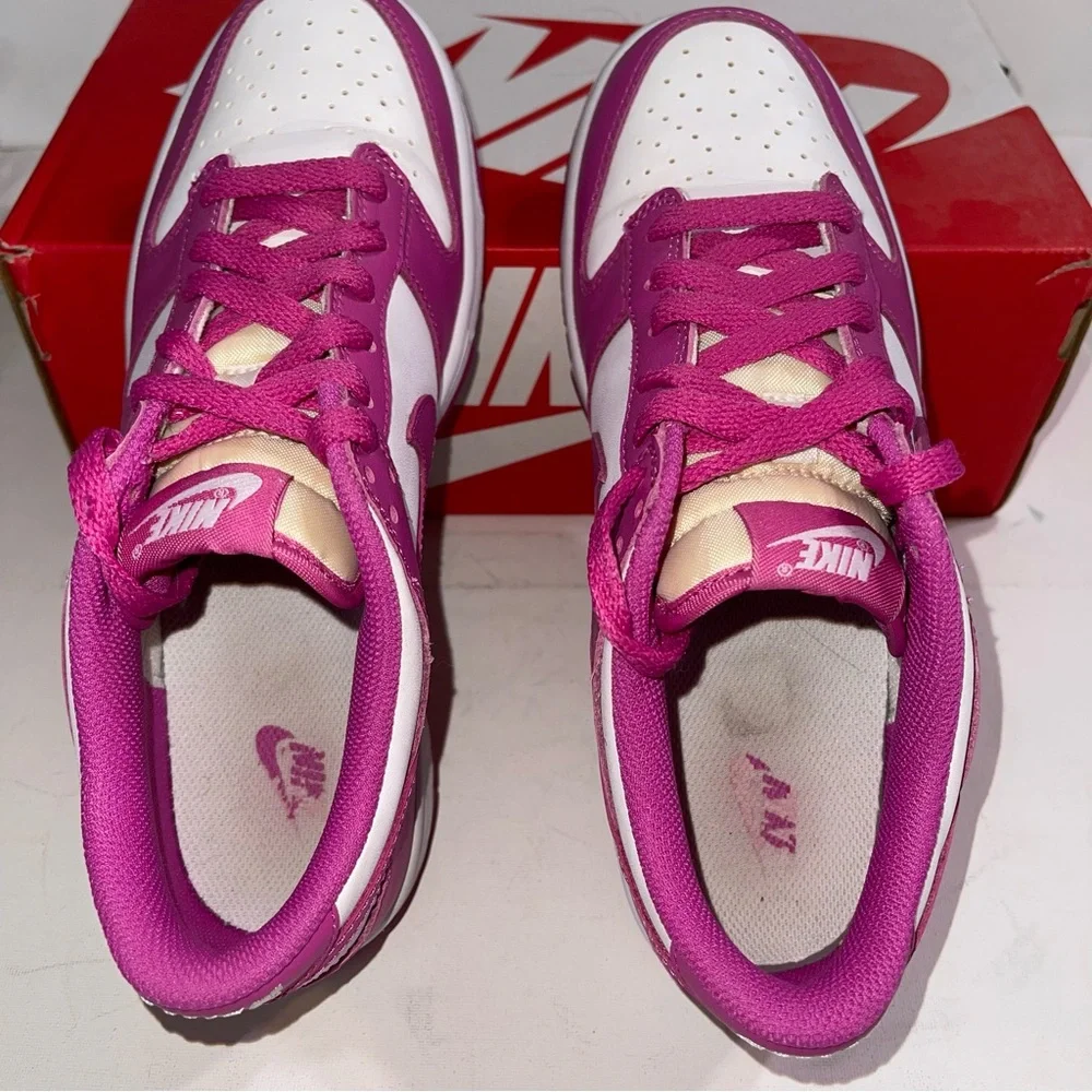 Nike‎ Dunk Low BG Active Fuchsia Size 6.5Y